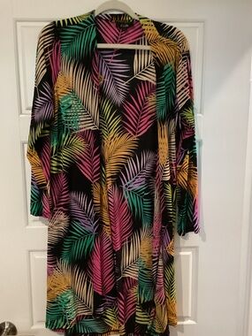 Slim factor Women's Black Kimono with Multicolor Tropical Leaf Print